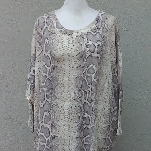 CHERISH Top Women's Size Large Beige Snakeskin Print Over-Sized Soft Knit - Picture 3 of 7